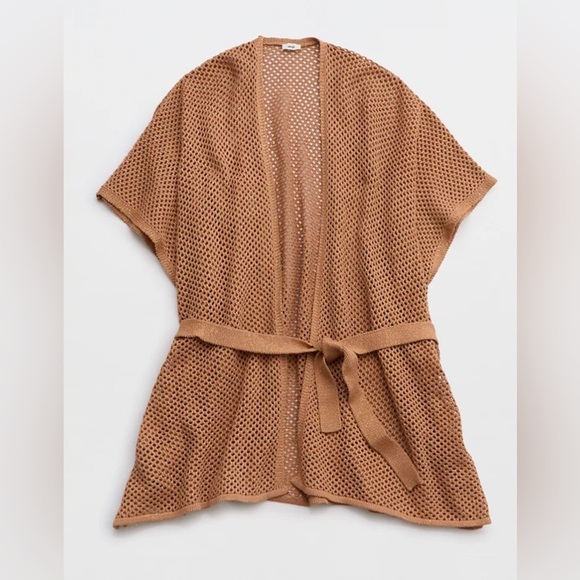 AERIE • METALLIC CROCHET CAPE • ONLINE EXCLUSIVE - Picture 4 of 8